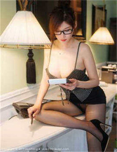 昏迷中的女友